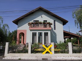 Casa de vânzare 5 camere, în 1 Decembrie