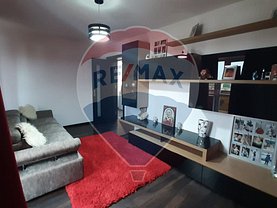 Apartament de vânzare 3 camere, în Focşani, zona Central