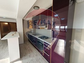 Apartament de vânzare 3 camere, în Focşani, zona Periferie