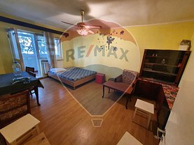 Apartament de vânzare 3 camere, în Focşani, zona Central