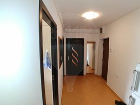 Apartament de vânzare 2 camere în Bacau, 9 Mai