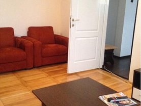 Apartament de vânzare 3 camere, în Galati, zona Central