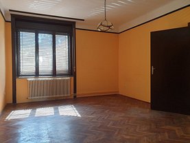 Apartament de închiriat 3 camere, în Arad, zona Ultracentral