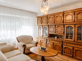 Apartament de vânzare 3 camere, în Arad, zona Podgoria