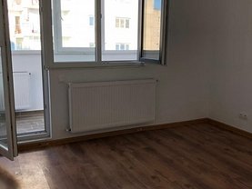 Apartament de închiriat 3 camere, în Bucureşti, zona Decebal