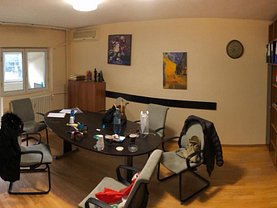 Apartament de închiriat 3 camere, în Bucuresti, zona Unirii