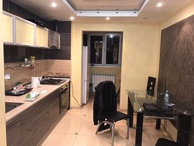 Apartament de vânzare 3 camere, în Bucureşti, zona Apărătorii Patriei