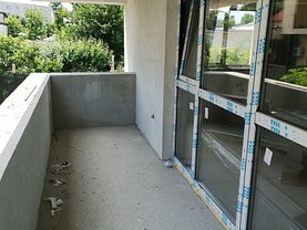 Apartament de vânzare 3 camere, în Bucureşti, zona Brâncoveanu