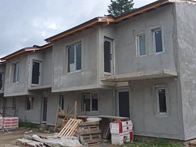 Casa de vânzare 4 camere, în 1 Decembrie