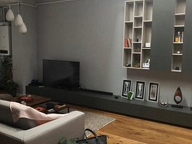 Casa de vânzare 4 camere, în Bucuresti, zona P-ta Universitatii