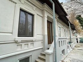 Apartament de vânzare 4 camere, în Bucureşti, zona Cişmigiu