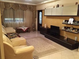 Apartament de închiriat 4 camere, în Constanţa, zona Casa de Cultură