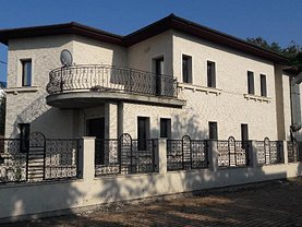 Casa de vânzare 9 camere, în Mamaia, zona Central