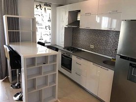 Apartament de vânzare 3 camere, în Bucureşti, zona Fundeni