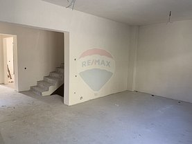 Casa de vânzare 4 camere, în Floreşti