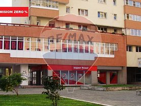 Vânzare spaţiu comercial