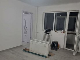 Apartament de vânzare 3 camere, în Constanţa, zona Groapa