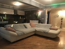 Apartament de vânzare 4 camere în Oradea, Decebal