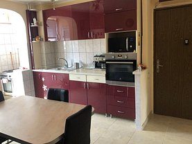 Apartament de vânzare 3 camere, în Oradea, zona Rogerius