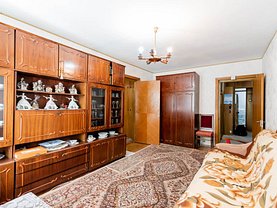 Apartament de vânzare 4 camere, în Oradea, zona Rogerius