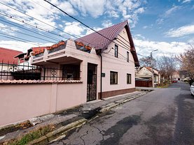 Casa de vânzare 6 camere, în Oradea, zona Rogerius