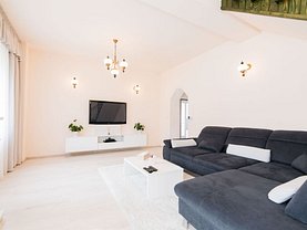 Casa de vânzare 4 camere, în Oradea, zona Cantemir