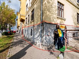 Vânzare spaţiu comercial