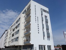 Apartament de vânzare 2 camere, în Rosu