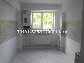 Apartament de vânzare 2 camere, în Galati, zona Micro 21