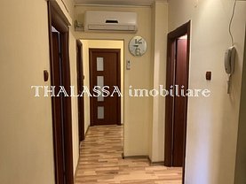 Apartament de vânzare 3 camere, în Galaţi, zona Siderurgiştilor
