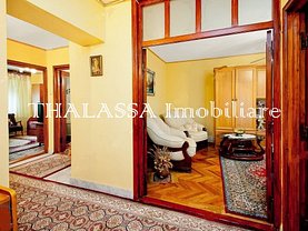 Apartament de vânzare 4 camere, în Galaţi, zona Ultimul leu