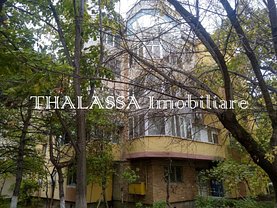 Apartament de vânzare 3 camere, în Craiova, zona Rovine