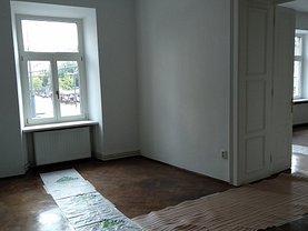 Închiriere birou