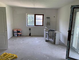 Casa de vânzare 4 camere, în Floreşti, zona Central