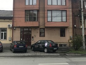 Închiriere spaţiu comercial