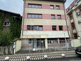 Casa de închiriat 10 camere, în Bucureşti, zona Cotroceni