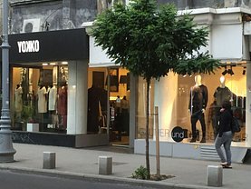 Vânzare spaţiu comercial