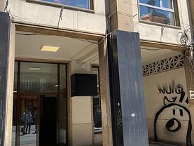 Închiriere spaţiu comercial