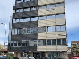 Vânzare spaţiu comercial
