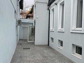 Închiriere birou