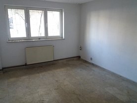 Închiriere spaţiu comercial