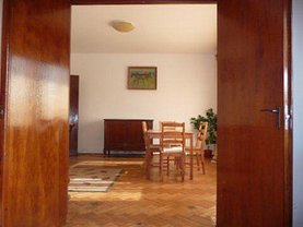Apartament de vânzare 3 camere, în Bucuresti, zona Universitate
