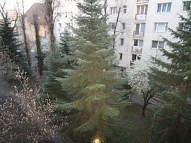 Apartament de închiriat 3 camere, în Bucureşti, zona Romană