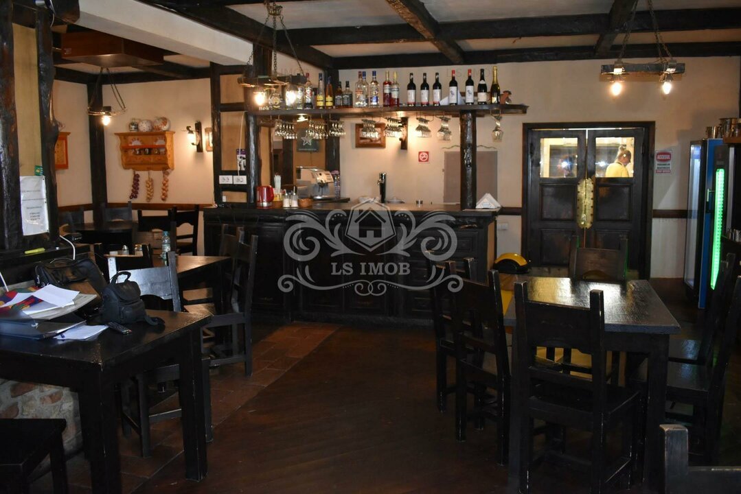 Pensiune superba  cu restaurant de vanzare in Moieciu