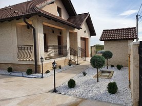 Casa de vânzare 5 camere, în Sânandrei