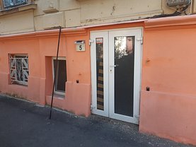 Închiriere spaţiu comercial