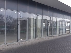 Închiriere spaţiu comercial