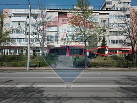 Închiriere spaţiu comercial