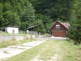 Casa de vânzare 4 camere, în Rau Sadului