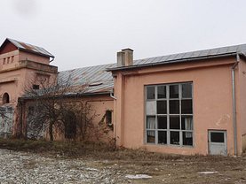 Vânzare spaţiu industrial